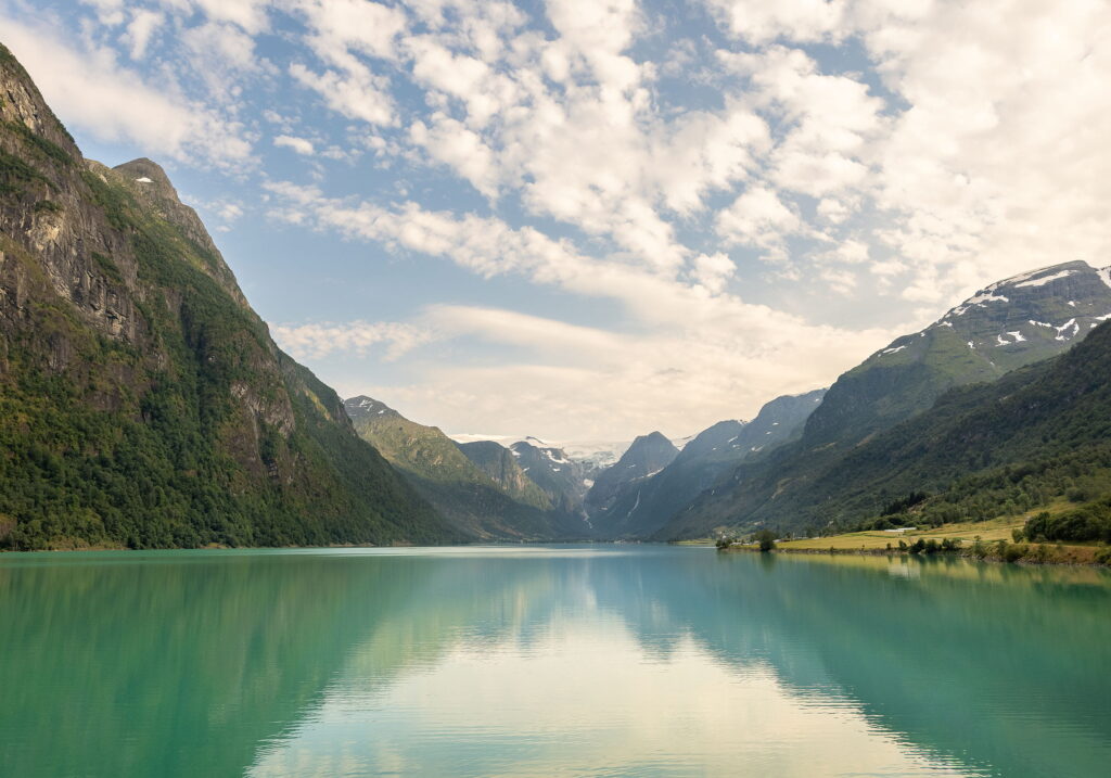 Lake Mountain